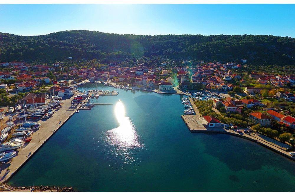 Apartment Marinsko Veli Iž Dış mekan fotoğraf